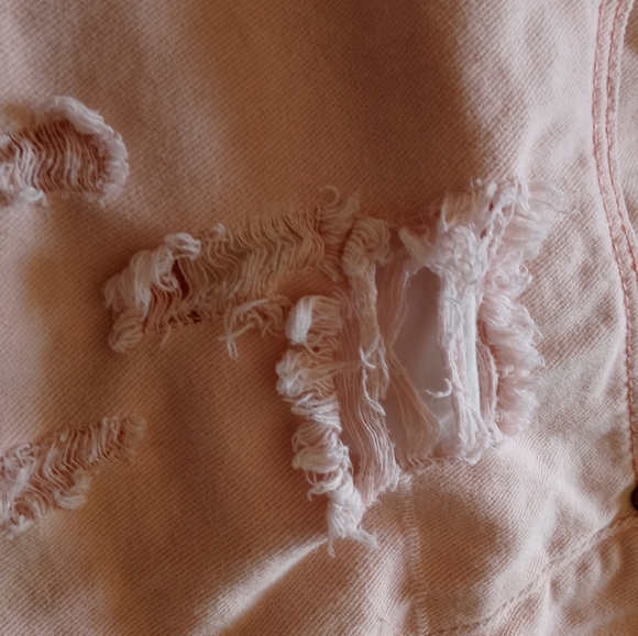 *Faded Glory Jean's Pink ripped jean shorts Size 18 B46-420 - Picture 2 of 7